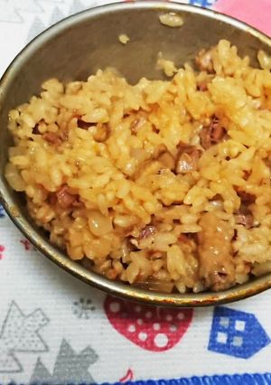シェラカップ炊飯：炊き込みチキンライス-レシピのメイン写真