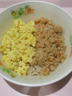 【新発田市保育園給食】鶏そぼろ丼-レシピのメイン写真