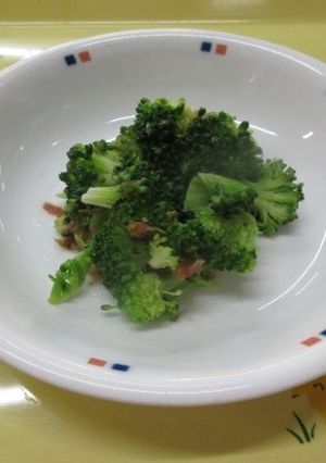 ★保育園給食★ブロッコリーの梅かつお和え-レシピのメイン写真