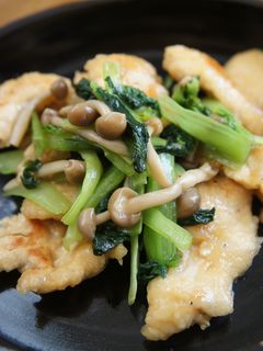 15分で食卓へ*むね肉と小松菜の炒めもの-レシピのメイン写真