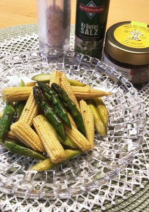 アスパラとヤングコーンの塩バター炒め♪-レシピのメイン写真