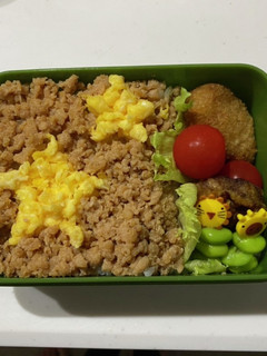 子どもの弁当☆鶏そぼろの盛り方参考に-レシピのメイン写真
