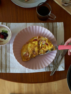 ハムとトマトのオムレツ-レシピのメイン写真
