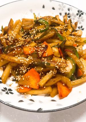 鶏もも肉と冷凍ポテトの甘辛炒め-レシピのメイン写真