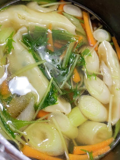 余った冷凍餃子で簡単に作れるスープ-レシピのメイン写真