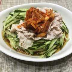 รูปของ 暑い日にさっぱり★豚キムチ素麺