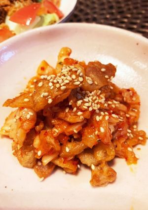 カリカリ鶏皮とキムチのおつまみ-レシピのメイン写真