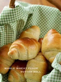 全粒粉入りのバターロール♪-レシピのメイン写真