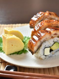 栄養満点!一口サイズのうなぎロール寿司-レシピのメイン写真