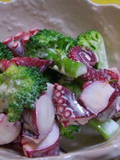 3分小鉢♪ブロッコリーとタコのマヨ和え-レシピのメイン写真