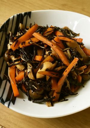 【カロチン爆弾】人参とひじきの炒め煮-レシピのメイン写真