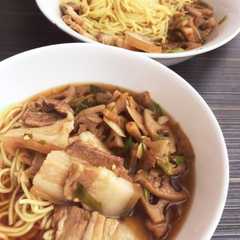 รูปของ 自家製醤油ラーメン・ネギレンコン