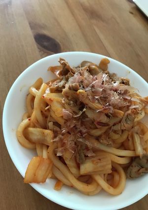 本技おいしい豚キムチうどん-レシピのメイン写真