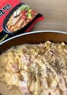 深夜の背徳の辛ラーメンカルボナーラ-レシピのメイン写真