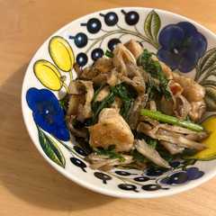 รูปของ ささみと舞茸と菊菜の炒め