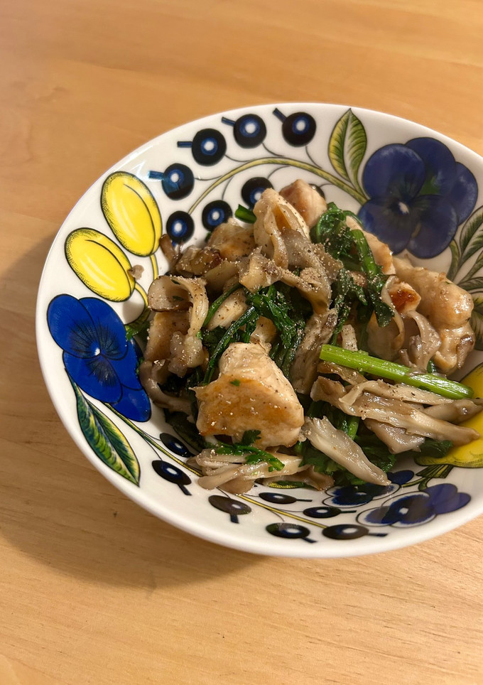 ささみと舞茸と菊菜の炒め-レシピのメイン写真