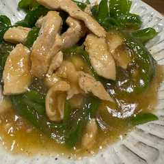 รูปของ 鶏むね肉とピーマンのあんかけ丼