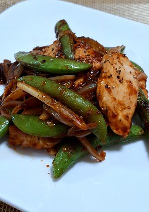 鶏肉とスナップえんどうのケチャップ炒め-レシピのメイン写真