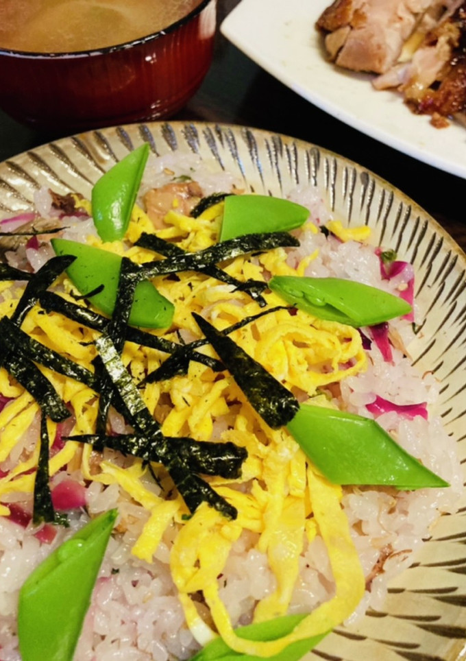 簡単！手軽！紫キャベツと鯖缶のちらし寿司-レシピのメイン写真