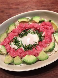 マグロタタキアボカド山かけ温玉素麺or丼-レシピのメイン写真