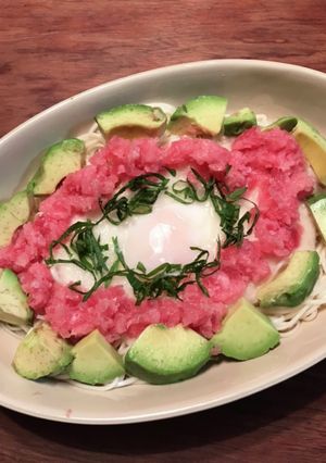 マグロタタキアボカド山かけ温玉素麺or丼-レシピのメイン写真