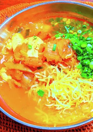 チャムチチゲチーズ辛ラーメン-レシピのメイン写真