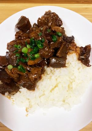 牛すじとこんにゃくのどて煮ライス-レシピのメイン写真