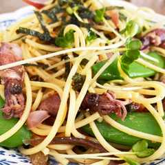 A picture of ホタルイカとスナップエンドウの和風パスタ.