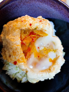 とろ〜り半熟卵とキムチの巾着煮-レシピのメイン写真