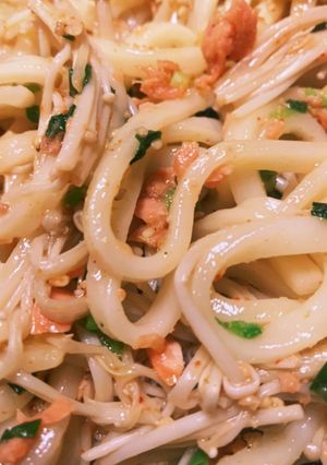 鮭フレーク&エノキの焼きうどん-レシピのメイン写真