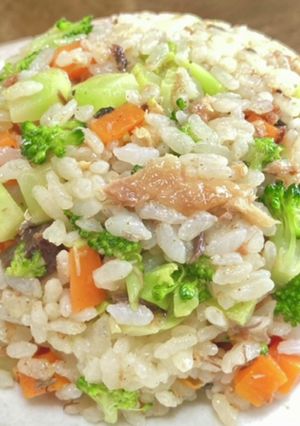 超簡単!彩り焼き飯♡-レシピのメイン写真