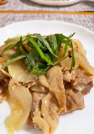 和風 豚こま炒め物 しそ乗せ♪-レシピのメイン写真