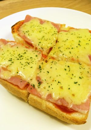 ジョイ風☆チーズたっぷりベーコントースト-レシピのメイン写真