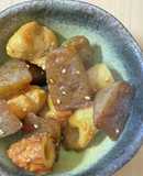 こんにゃくとちくわ、むね肉の甘辛炒め煮