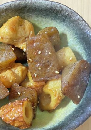 こんにゃくとちくわ、むね肉の甘辛炒め煮-レシピのメイン写真