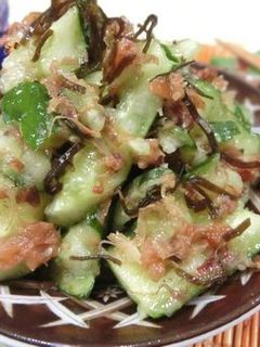 たたききゅうりの梅おかか塩昆布和え-レシピのメイン写真