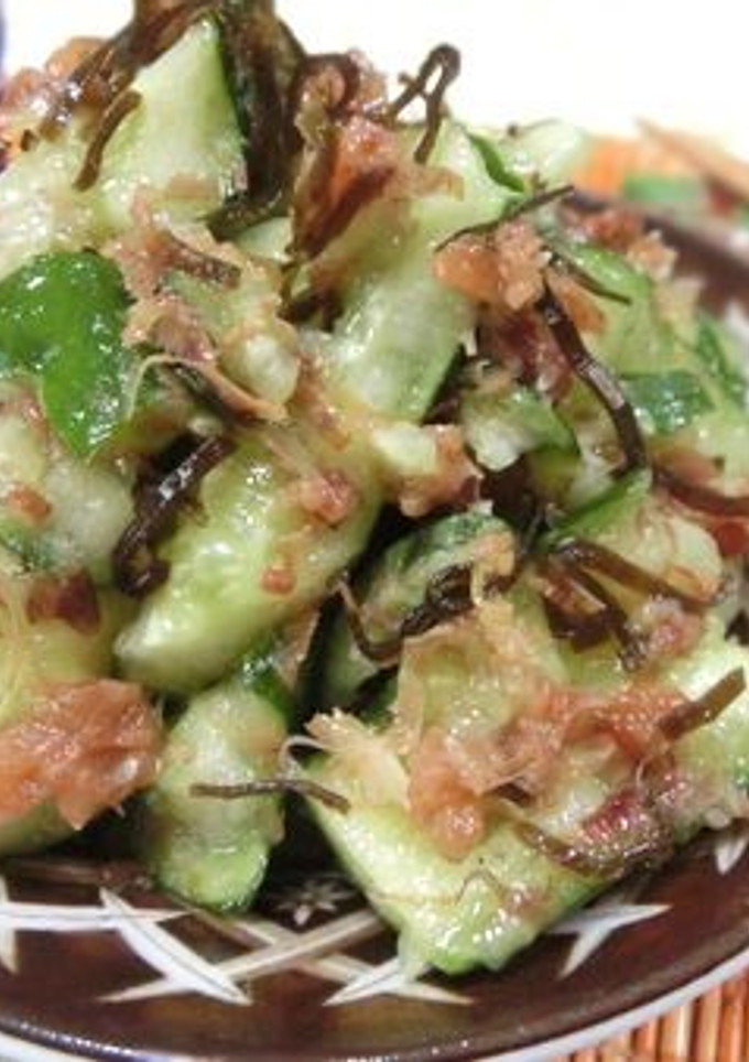 たたききゅうりの梅おかか塩昆布和え-レシピのメイン写真