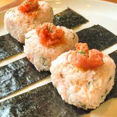 รูปของ 贅沢の極み!明太バター醤油おむすび