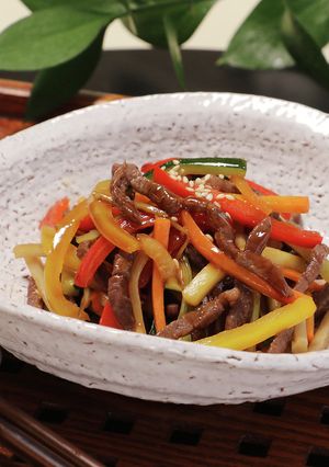 彩り鮮やか☆牛肉と野菜のきんぴら-レシピのメイン写真