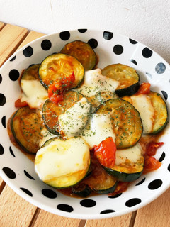 ズッキーニのトマトチーズ焼き-レシピのメイン写真