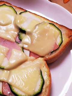 ズッキーニとハムのチーズトースト-レシピのメイン写真
