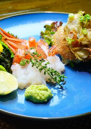 毛ガニのお刺身と甲羅蒸し-レシピのメイン写真