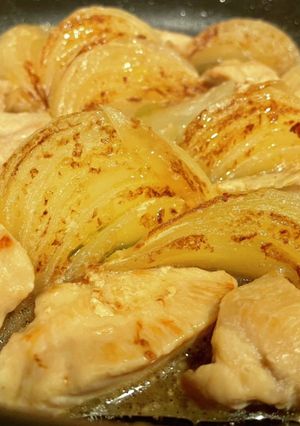新玉ねぎと鶏胸肉の酒蒸し-レシピのメイン写真