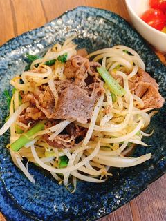 牛肩ロースともやし、小松菜の即席炒め-レシピのメイン写真
