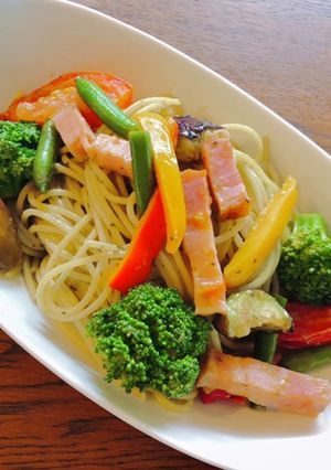 【簡単】彩り夏野菜のジェノベーゼパスタ-レシピのメイン写真