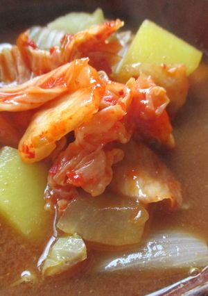 ごろごろ野菜のキムチ味噌汁-レシピのメイン写真