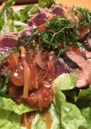 カツオのたたき☆にんにく梅だれ-レシピのメイン写真
