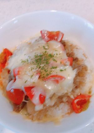 トマトとチーズで、トマトチーズ牛丼-レシピのメイン写真