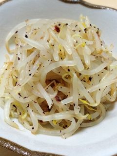簡単おかず:もやしのゆかり和え-レシピのメイン写真