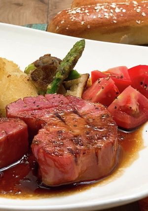 スモークハムステーキシークヮーサーソース-レシピのメイン写真